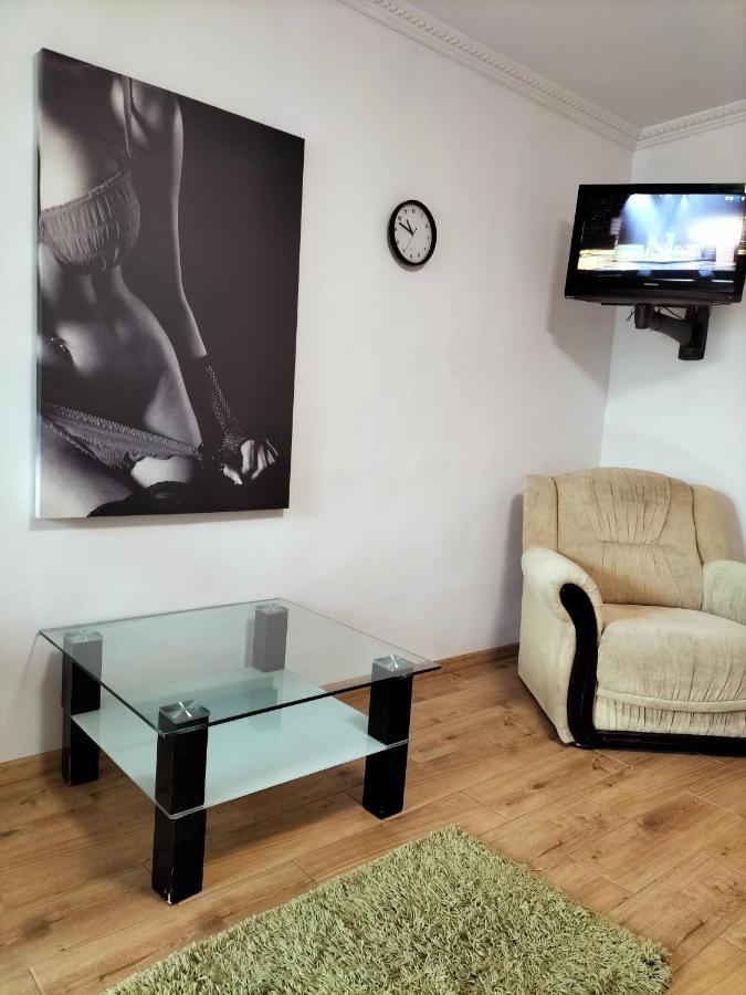 Regy Appartement Oradea Buitenkant foto