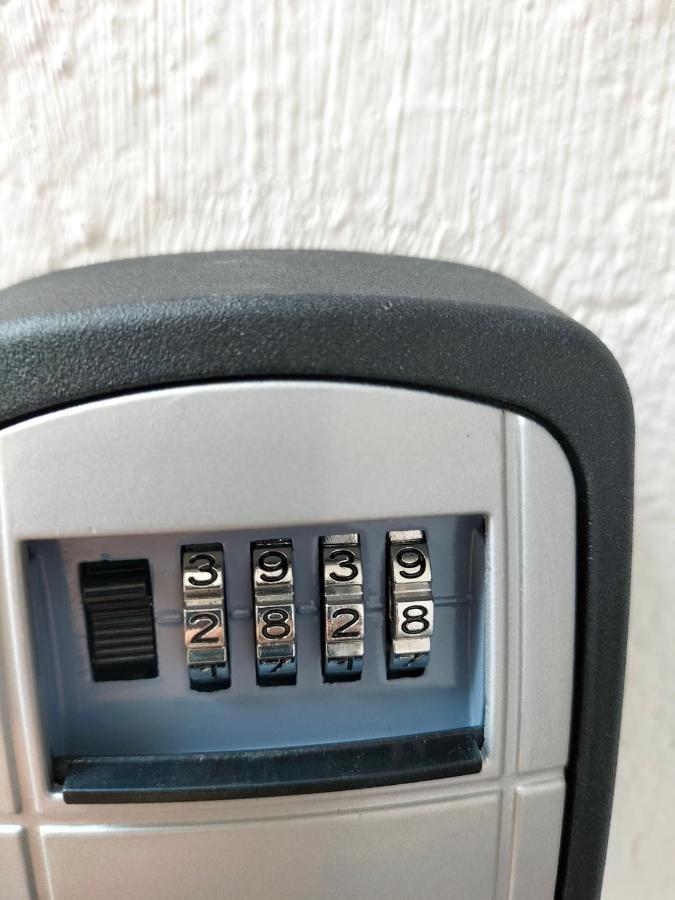 Regy Appartement Oradea Buitenkant foto